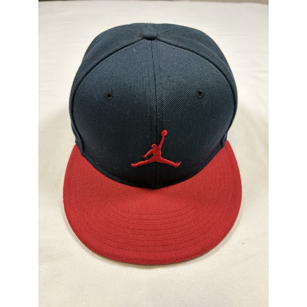 NWOT Jordan Pro Jumpman Fitted Hat 7 3/8 Black Varsity Red Cap 392169-010 2011